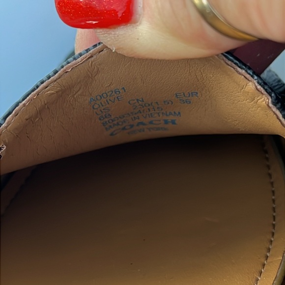 COACH Olive Signature Embossed Canvas Flat Loafers Black/Gray Brand New Sz 6B - Picture 16 of 16